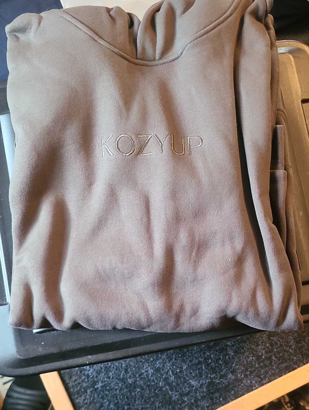 KOZYUP Embroidered Logo Hoodie in Green
